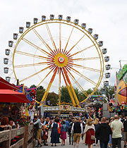 Riesenrad Willenborg auf dem Herbstfest Rosenheim 2018 (©Foto: Martin Schmitz)